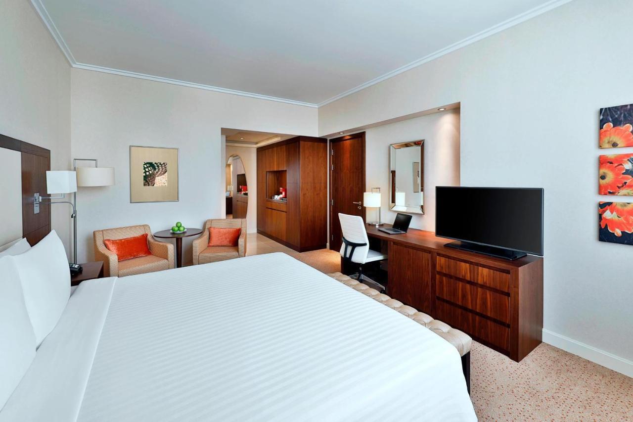 Courtyard By Marriott Riyadh Olaya Exterior foto