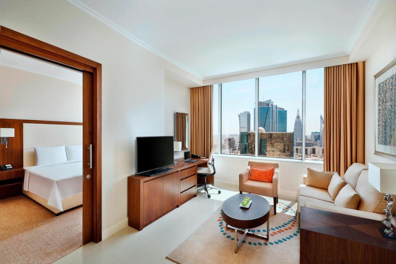 Courtyard By Marriott Riyadh Olaya Exterior foto